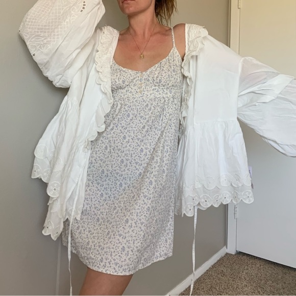 Brandy Melville Dresses & Skirts - MOVING SALE — Ditsy Floral Mini Dress